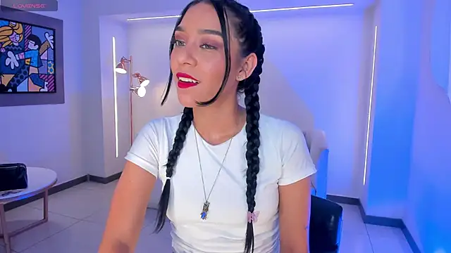 Snapshot of AmaliaCrus chatting on 09-28-25, 11:44 AmaliaCrus online show from 09-28-25, 11:44