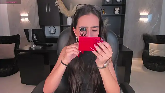 Snapshot of LarisaSmirnov chatting on 01-19-26, 05:22 LarisaSmirnov online show from 01-19-26, 05:22