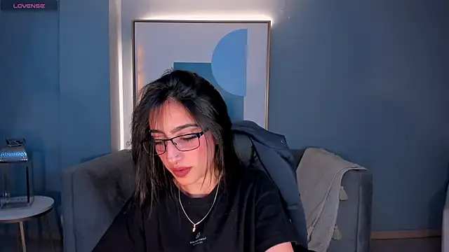 LarisaSmirnov online show from 10-28-25, 04:24