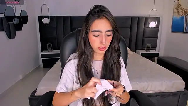 Snapshot of LarisaSmirnov chatting on 03-02-26, 05:52 LarisaSmirnov online show from 03-02-26, 05:52