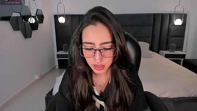 Snapshot of LarisaSmirnov chatting on 02-01-26, 03:38 LarisaSmirnov online show from 02-01-26, 03:38