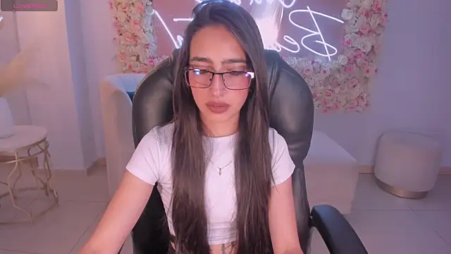 LarisaSmirnov online show from 11-27-25, 05:19