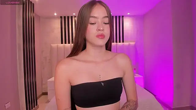 MaiaCollins online show from 11-26-25, 07:14