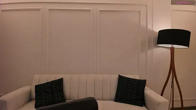 MaiaCollins online show from 09-16-25, 06:20