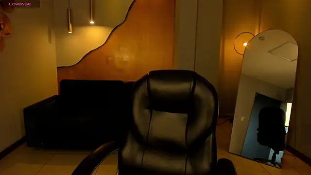 MaiaCollins online show from 10-01-25, 06:23