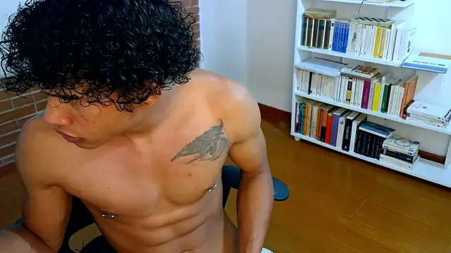 Snapshot of Aronbbc chatting on 01-13-26, 09:52 Aronbbc online show from 01-13-26, 09:52