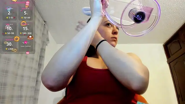 Snapshot of xx_chloesex chatting on 05-18-26, 12:33 xx chloesex online show from 05-18-26, 12:33