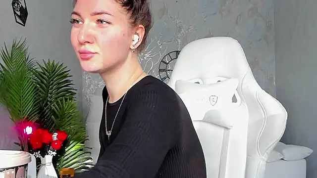 babyisperfect online show from 10-14-25, 04:02