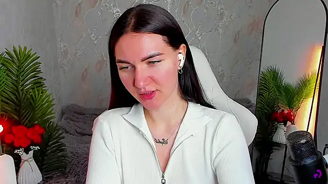 Snapshot of babyisperfect chatting on 05-02-26, 01:22 babyisperfect online show from 05-02-26, 01:22