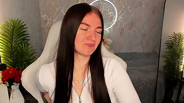 Snapshot of babyisperfect chatting on 05-31-26, 01:55 babyisperfect online show from 05-31-26, 01:55