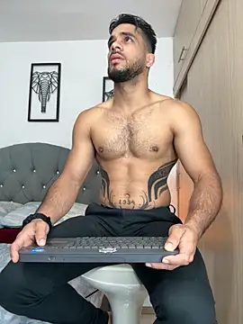 Maximiliano ford online show from 09-25-25, 10:43