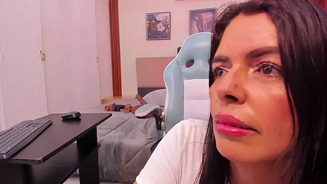 loress ass mature online show from 02-04-26, 06:47