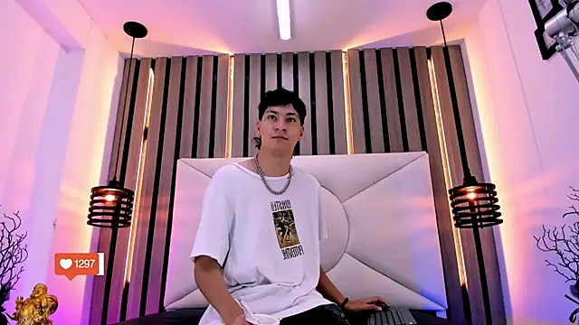 Jhojan twink online show from 11-19-25, 01:11