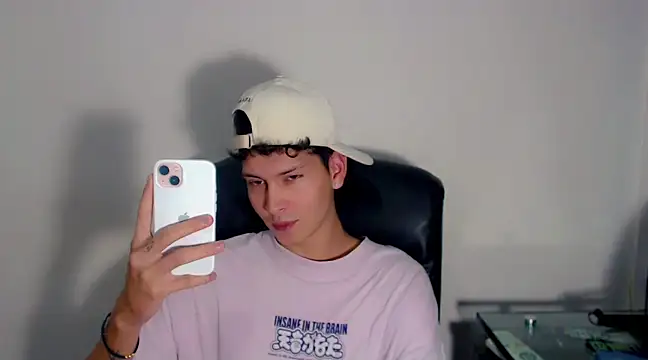 Snapshot of Jhojan_twink chatting on 03-22-25, 04:04 Jhojan twink online show from 03-22-25, 04:04