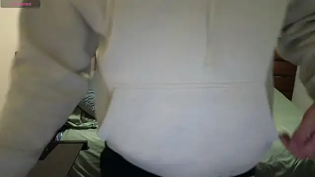 Snapshot of hardaftercum chatting on 10-11-25, 03:29 hardaftercum online show from 10-11-25, 03:29