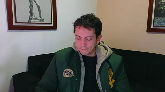 Snapshot of hardaftercum chatting on 09-12-25, 12:33 hardaftercum online show from 09-12-25, 12:33