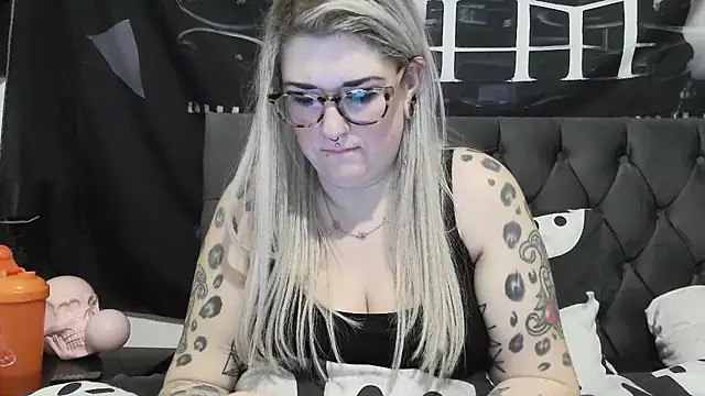 Sizzling Indie36 online show from 12-15-25, 12:16