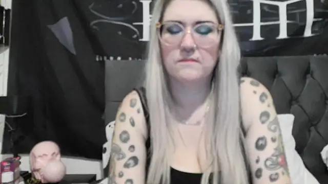 Sizzling Indie36 online show from 12-18-25, 12:49