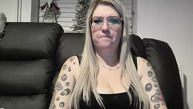 Sizzling Indie36 online show from 12-20-25, 12:35