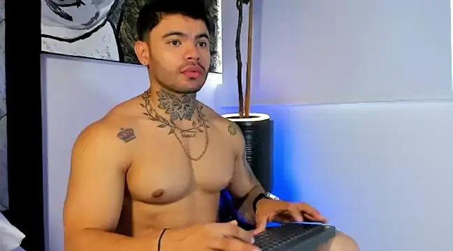 thiagoferrari2 online show from 03-22-25, 01:41
