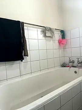 Lahtinah24 online show from 11-10-25, 04:50