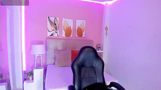 Molly h0t online show from 04-09-26, 12:33