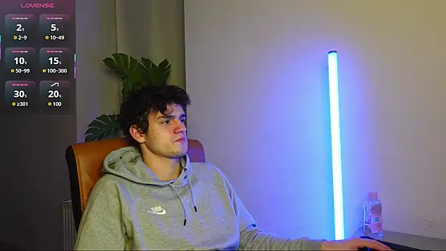 Brad Holloway online show from 12-17-25, 01:49