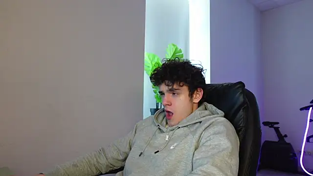 Brad Holloway online show from 04-01-26, 01:01