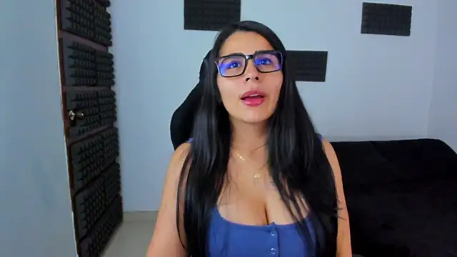 hannarusso online show from 04-12-26, 02:15