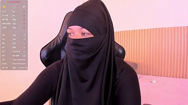 Layla arabelle online show from 07-19-26, 05:53