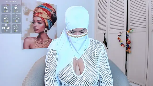 Layla arabelle online show from 11-13-25, 08:02