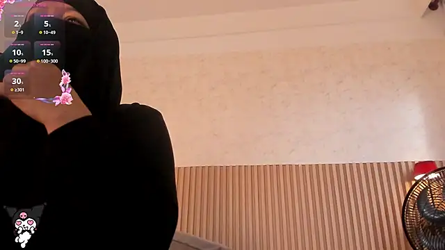 Snapshot of Layla_arabelle chatting on 05-29-26, 07:53 Layla arabelle online show from 05-29-26, 07:53