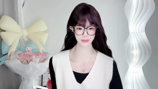 Snapshot of Gogo-888 chatting on 11-17-25, 10:30 Gogo-888 online show from 11-17-25, 10:30