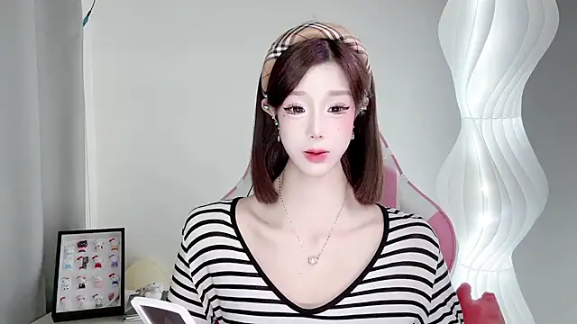 Snapshot of Gogo-888 chatting on 11-30-25, 11:22 Gogo-888 online show from 11-30-25, 11:22