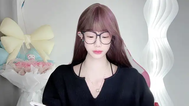 Snapshot of Gogo-888 chatting on 11-19-25, 03:23 Gogo-888 online show from 11-19-25, 03:23