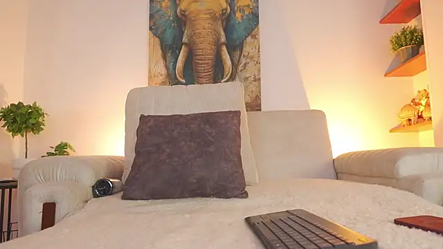 AliceCorner online show from 05-15-26, 12:14