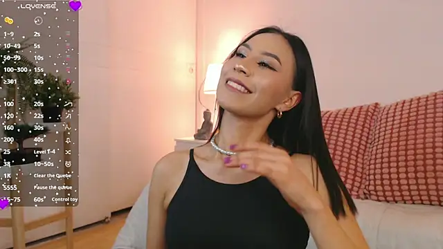 Snapshot of Valen_ross_ chatting on 09-17-25, 10:45 Valen ross online show from 09-17-25, 10:45