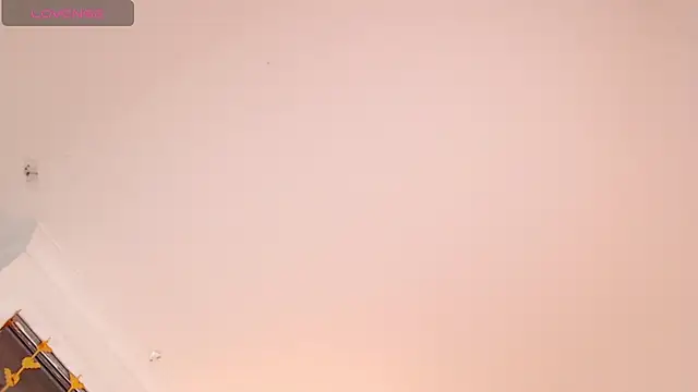 Valen ross  online show from 10-28-25, 08:30