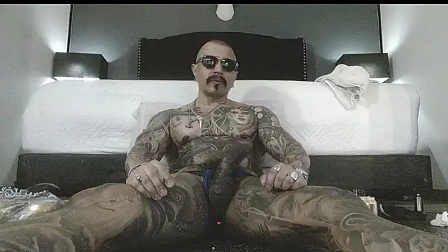 danilog515 online show from 11-06-25, 06:17