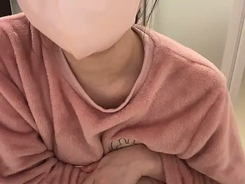 Snapshot of peach_dl chatting on 03-16-25, 02:22 peach dl online show from 03-16-25, 02:22