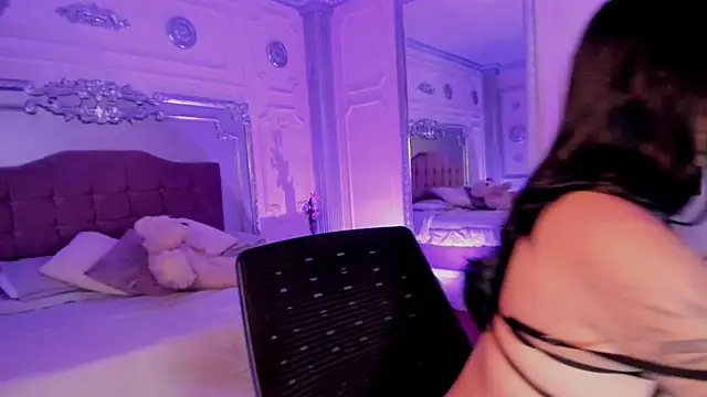 KatianPierce online show from 12-04-25, 07:35