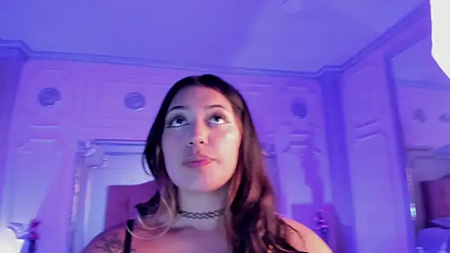 KatianPierce online show from 11-12-25, 06:45