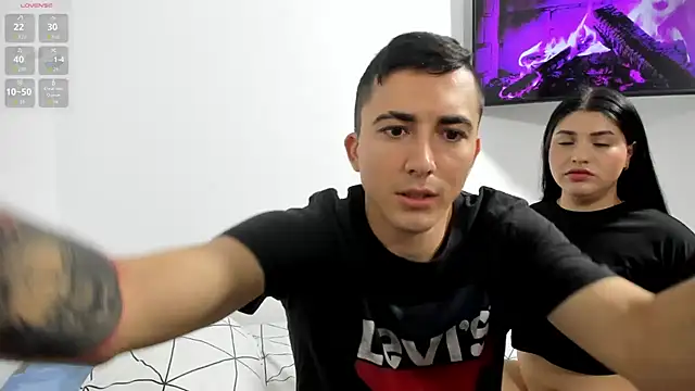 pareja curiosa19 online show from 10-09-25, 12:33