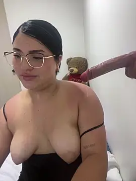 Snapshot of pareja_curiosa19 chatting on 04-21-26, 01:42 pareja curiosa19 online show from 04-21-26, 01:42