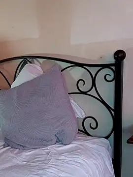 emiliemilf online show from 03-21-26, 08:46