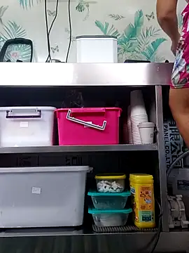 emiliemilf online show from 04-13-26, 01:31