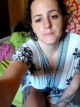 emiliemilf online show from 06-14-26, 08:10