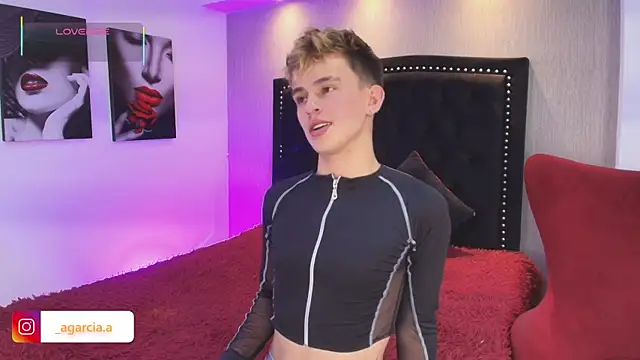 LiamWildx20 online show from 12-04-25, 05:39