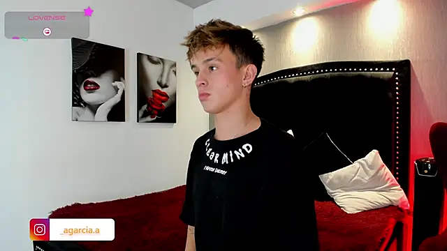 LiamWildx20 online show from 02-16-26, 04:33