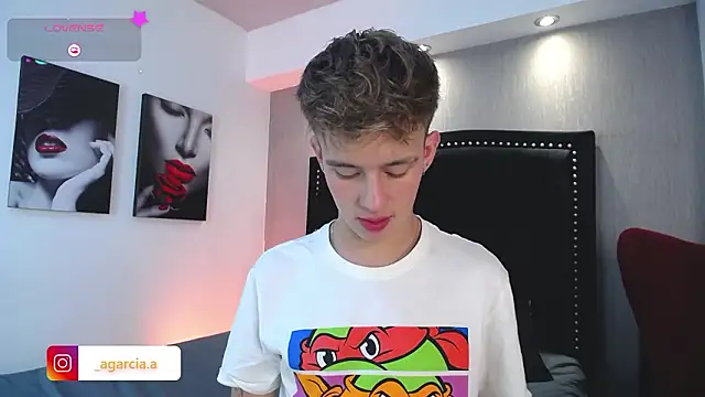 LiamWildx20 online show from 02-14-26, 04:45